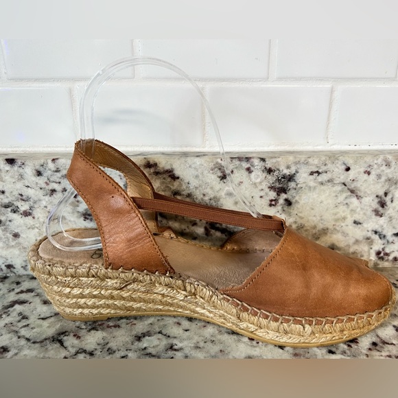Andre Assous Tan Leather Espadrille Flat *** - Picture 2 of 10